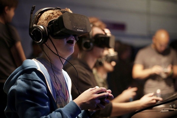 Take-Two: "Oculus Rift e un prodotto anti-sociale, ma dal grande potenziale"