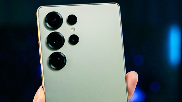 Samsung Galaxy S25 Ultra ora costa meno su Amazon: il top di gamma e in offerta