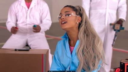 Ariana Grande e Jimmy Fallon scatenati con Nintendo Labo