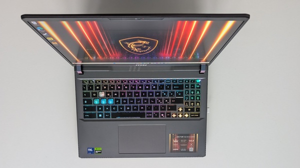 MSI Vector 16 HX AI A2XWHG-200IT, recensione: un notebook gaming che non teme il futuro