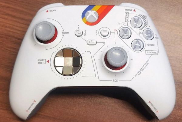 Starfield avra controller e headset dedicati allo Showcase Xbox