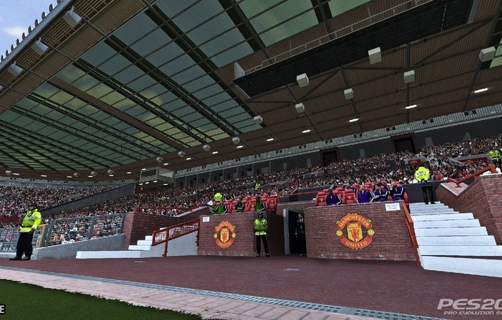PES 2015 e le microtransazioni