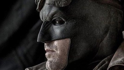 Batman e il suo look desertico in una nuova immagine
