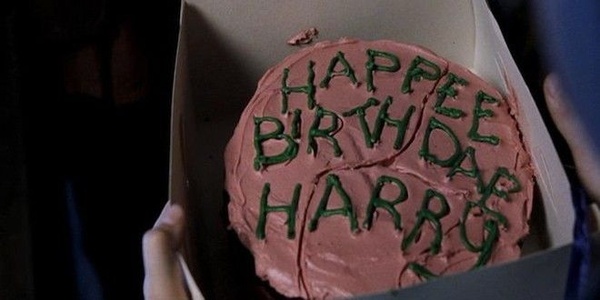 Auguri a J. K. Rowling e Harry Potter! Ecco 10 curiosita su una delle saghe piu amate