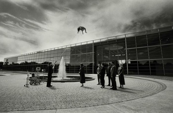 Bugonia - Lanthimos in 4K tra follia e satira aliena