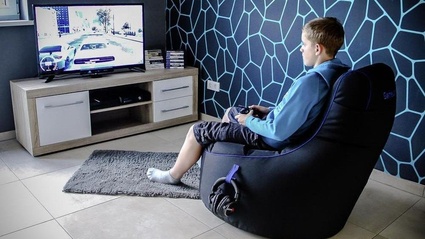 Gamewarez presenta la nuova poltrona gaming "Crimson Hurricane" in similpelle