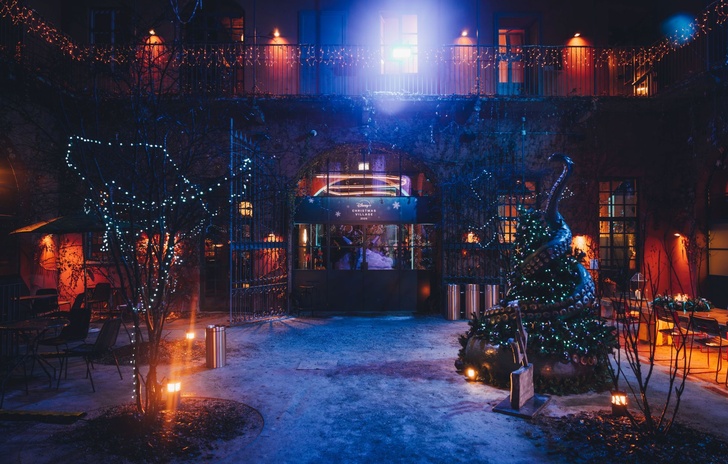 Disney Christmas Village 2025 la visita in anteprima tra luci serie cult e tanta nostalgia degli anni Zero
