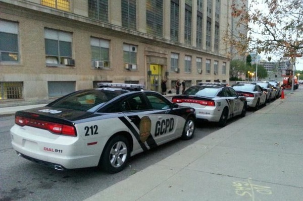 Batman V Superman: Dawn of Justice - immagini per la polizia di Gotham