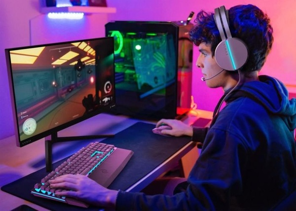 Phillips Evnia 25M2N3200U per il game competitivo