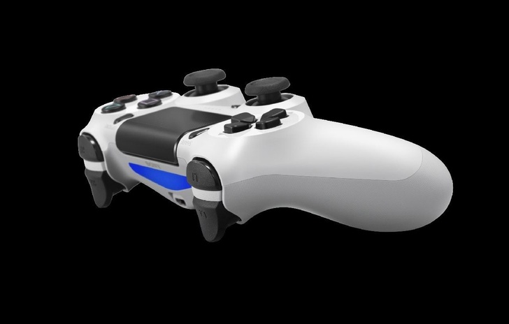 E3 2014 Ecco PS4 Galcier White