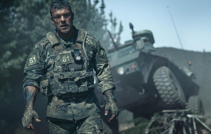 War Machine il trailer mostra il lato SciFi di Alan Ritchson