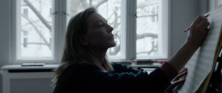 Tár, recensione: il cinema non è una democrazia, ma si vive volentieri nella dittatura di Cate Blanchett