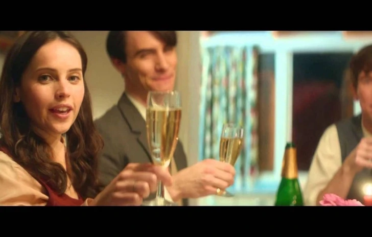 Trailer internazionale sottotitolato