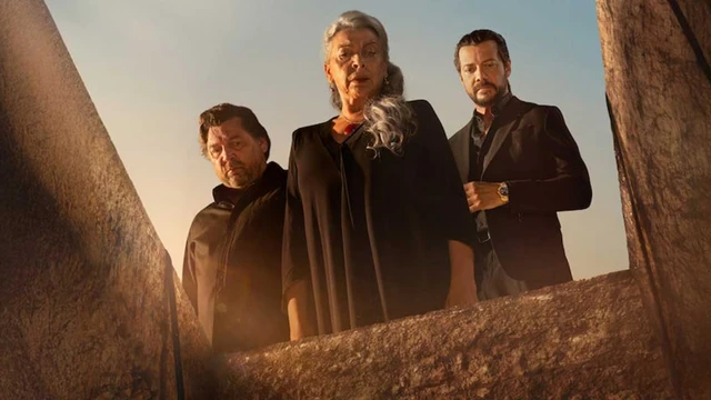 Due tombe recensione la miniserie spagnola dove la vendetta va servita doppia
