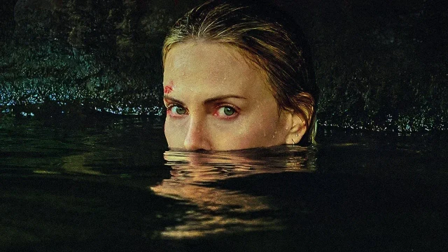 Apex Charlize Theron lotta per la sopravvivenza nella natura australiana