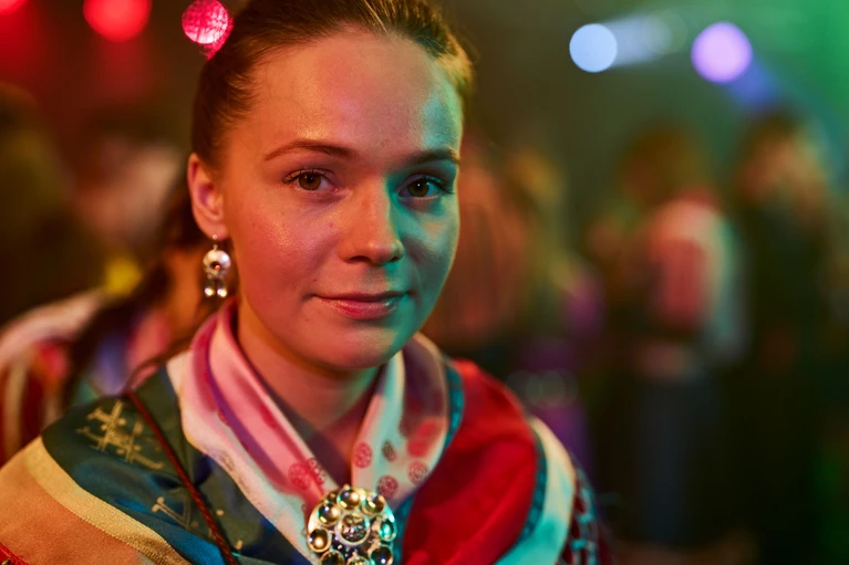 La ragazza delle renne: la recensione del film svedese e quello che c'è da sapere sui Sami