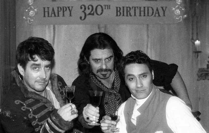 Trailer per lhorror comedy What We Do in the Shadows