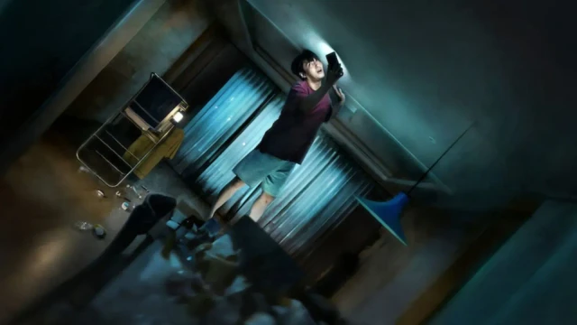 84m un thriller sulla paranoia dove le quattro mura di casa diventano una prigione