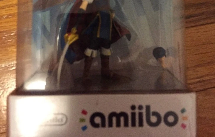 Ancora un Amiibo fallato Marth con la testa di scorta