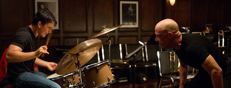 Poster e trailer italiani per Whiplash con JK Simmons