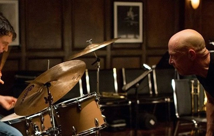 Poster e trailer italiani per Whiplash con JK Simmons