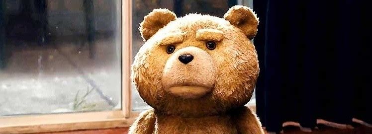 Lirriverente orso Ted si mostra al Super Bowl