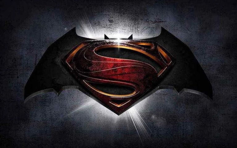 Zack Snyder twitta una breve anteprima del trailer di Batman V Superman