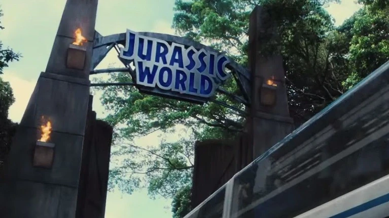Due diari di Chris Pratt e tre nuovi spot tv italiani per Jurassic World