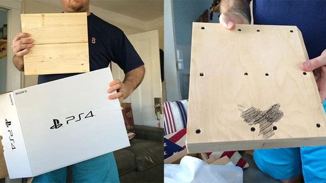 Riceve a natale una PS4... di legno, con disegnato sopra un pene...