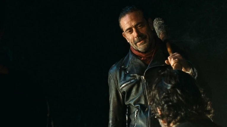 Jeffrey Dean Morgan e 3 volti di The Walking Dead passano a regular role