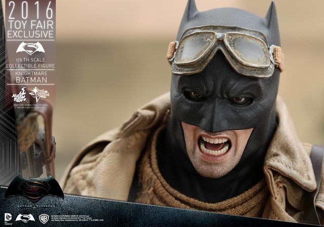 La Hot Toys ci mostra laction figure di Knightmare Batman