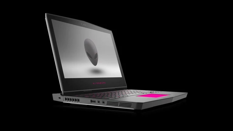 Il nuovo Alienware 13 segna larrivo del primo notebook VR da 13
