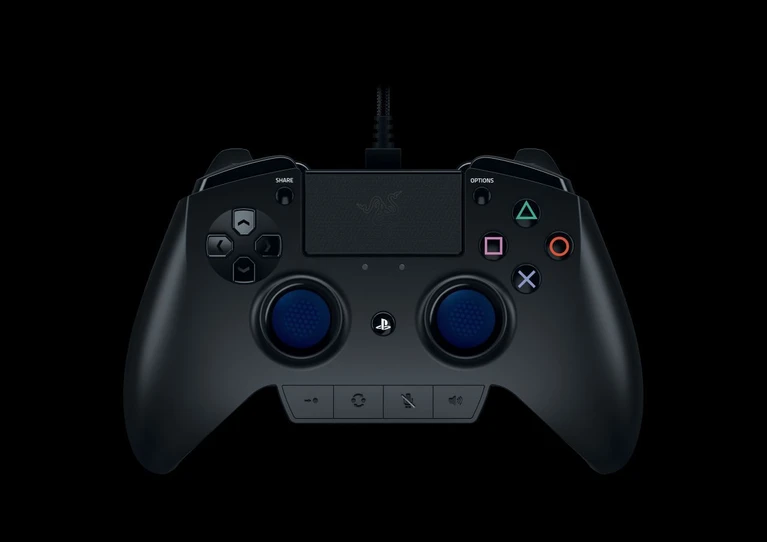 Razer lancia il controller PS4 studiato per gli eSport
