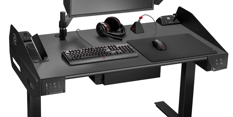 Da BenQ una scrivania per gli hardcore gamers