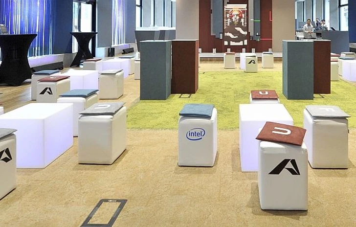 Microsoft e Alcantara presentano Surface a New Touch of Style