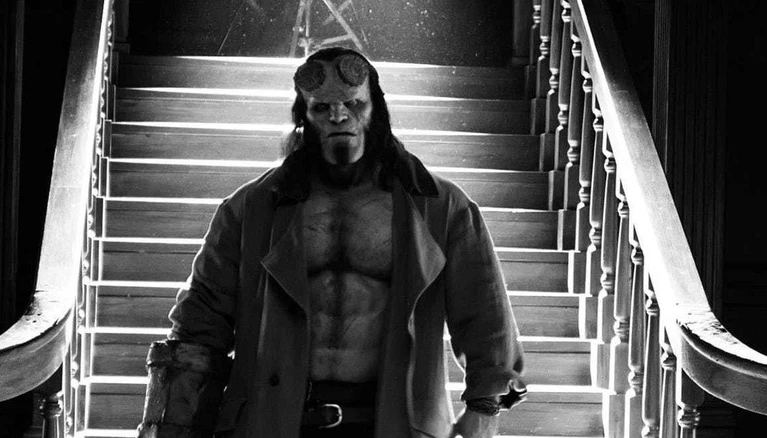 David Harbour veste panni di Hellboy