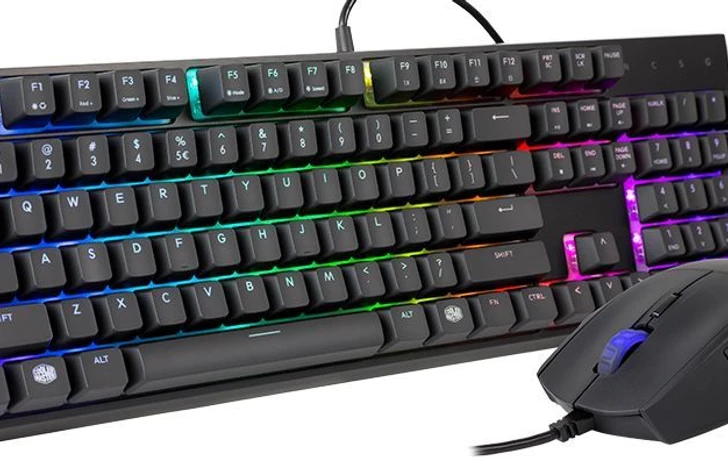 Cooler Master cala il poker dassi