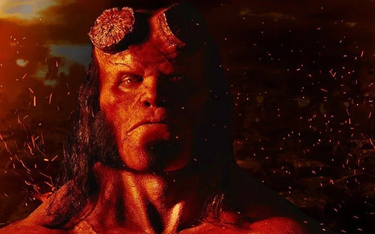 Il nuovo film di Hellboy ritarda