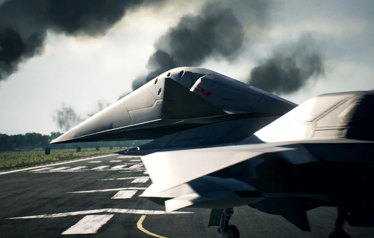 Tre nuovi aerei si preparano a decollare su Ace Combat 7