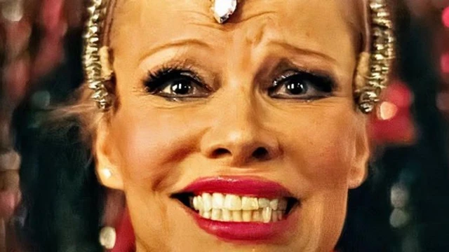 La stella di Pamela Anderson è tornata a brillare solo in maniera differente