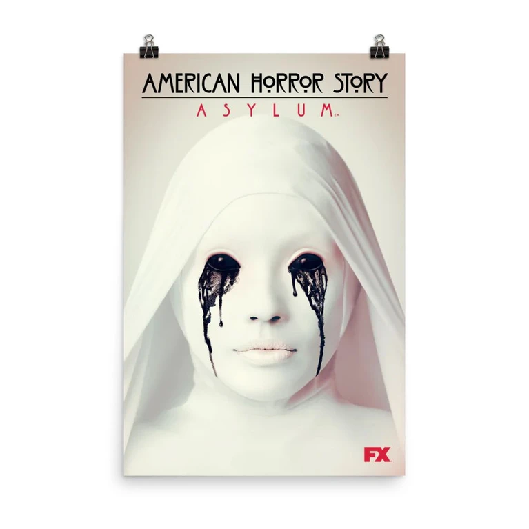 American Horror Story: tutte le stagioni, le tematiche, il cast e lo stile visivo della serie