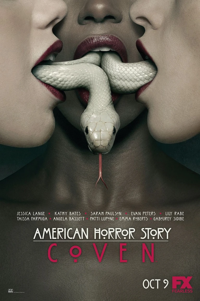 American Horror Story: tutte le stagioni, le tematiche, il cast e lo stile visivo della serie