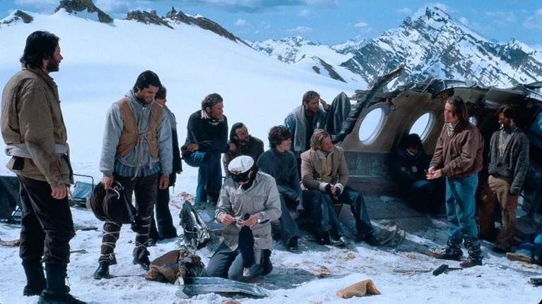 La società della neve: recensione del film di Netflix sulla tragedia delle Ande