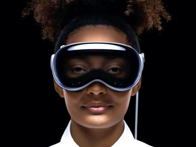 Apple Vision Pro non chiamatela realtà virtuale