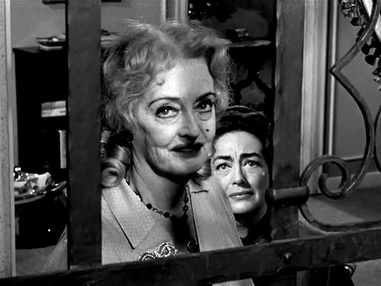 Che fine ha fatto Baby Jane? Ricordiamo il capolavoro con Bette Davis e Joan Crawford