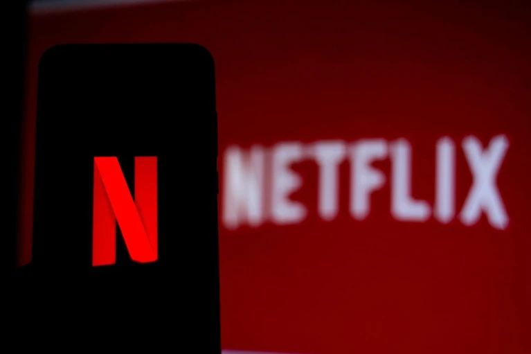 Netflix: stop alla condivisione password e account