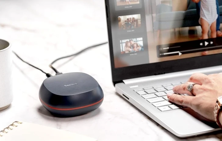 Western Digital unità SSD esterna SanDisk Desk fino a 8 Terabyte