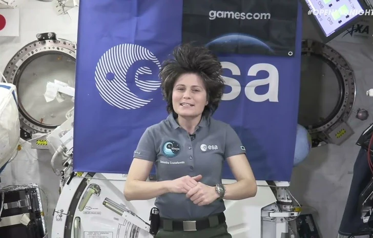 Samantha Cristoforetti partecipa alla Gamescom dallo spazio