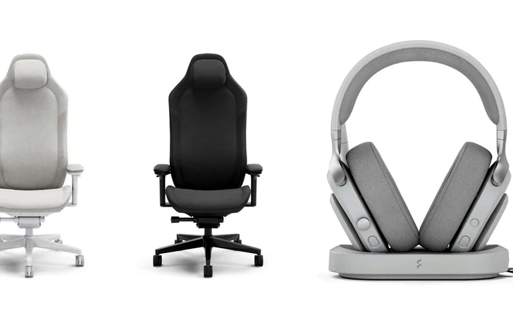 Refine e Scape  Poltrona e cuffie per la passione gaming