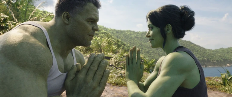 She-Hulk, recensione: l'avvocatessa con i superpoteri ci accompagna nel suo divertente e frenetico mondo
